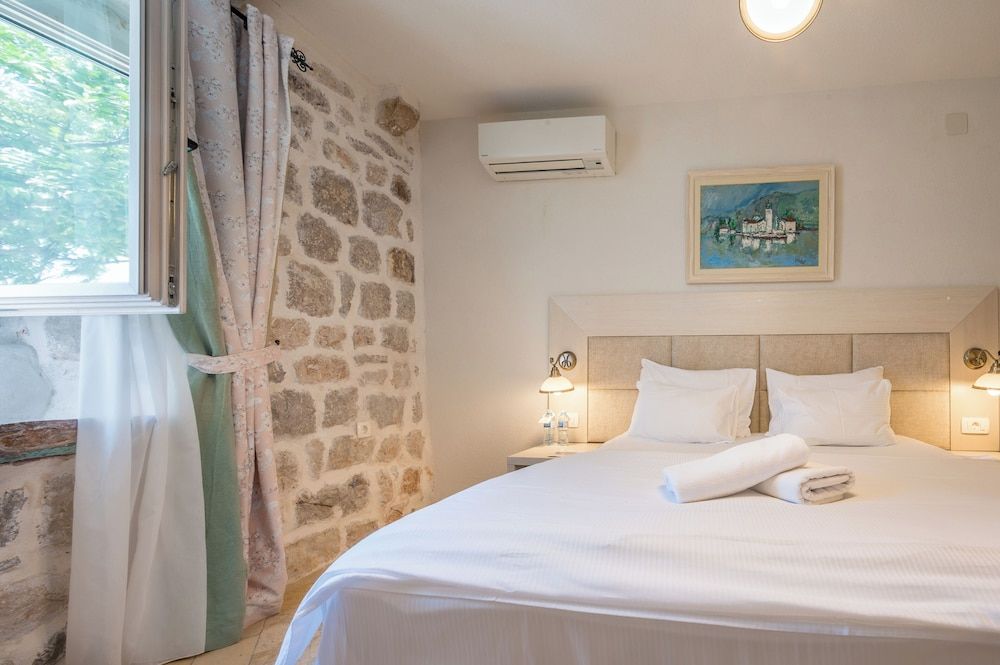 Hotel and Restaurant CONTE Double room with a sea view / Annex C 5