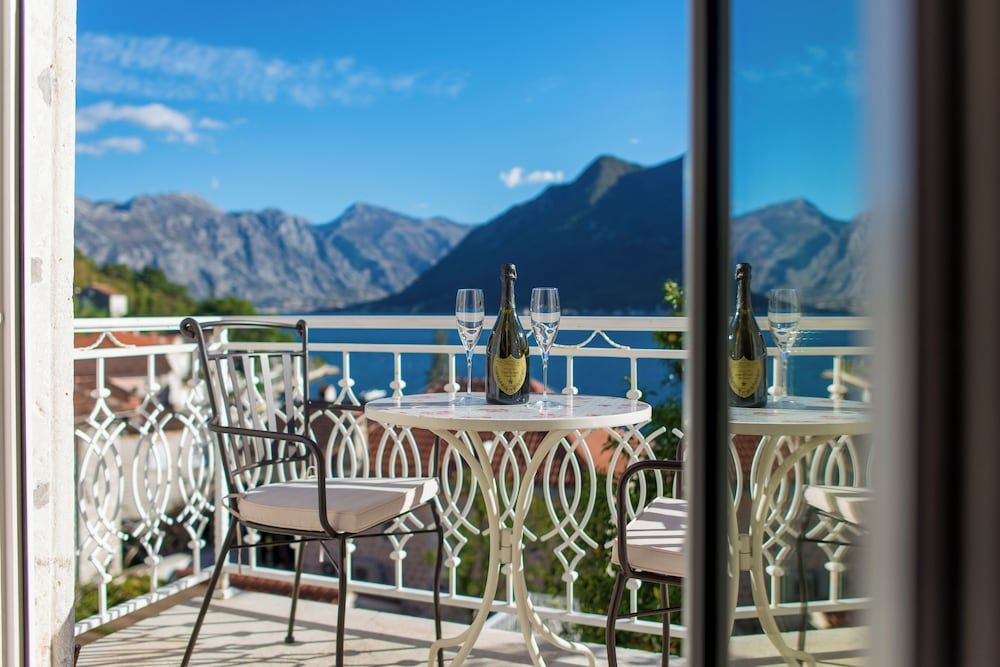 Hotel and Restaurant CONTE Deluxe apartment with a sea view and a balcony / Annex C 6