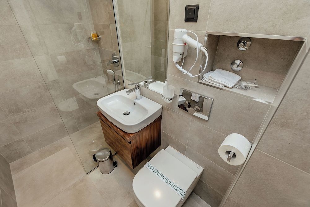 Hotel and Restaurant CONTE Double room with a sea view / Annex C 9