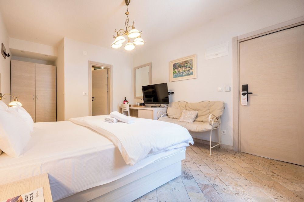 Hotel and Restaurant CONTE Double room with a sea view / Annex C 7