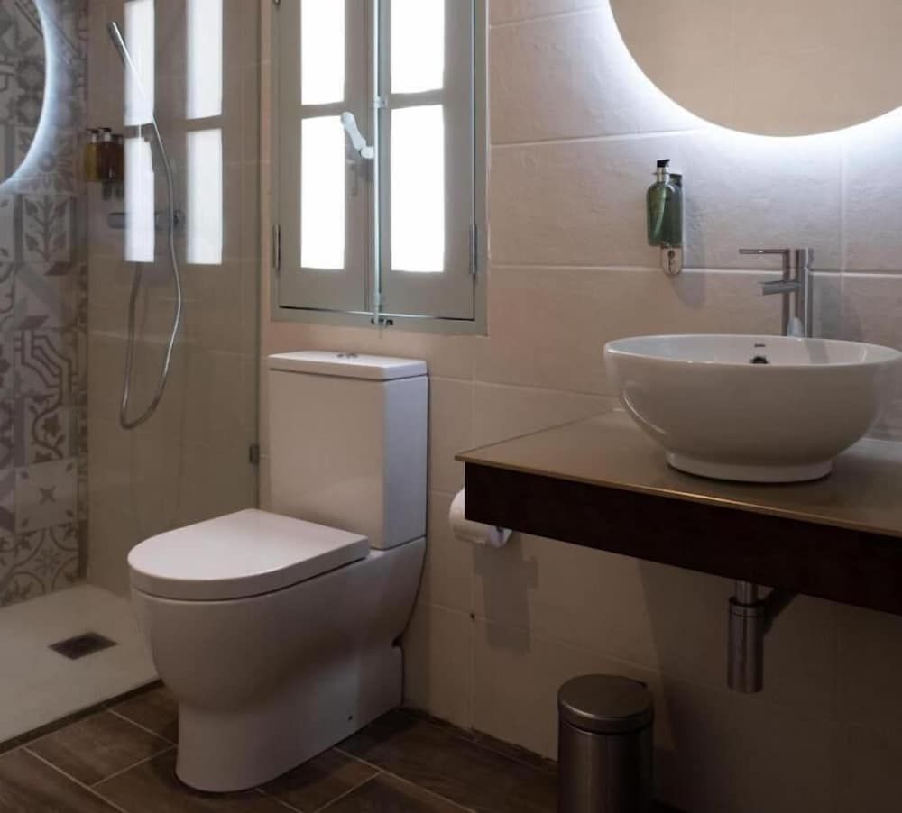 Mulberry Suites Classic Room 5