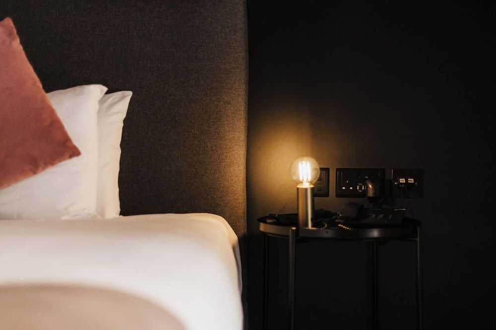 Eleven by Warren Collection Luxury Studio 10