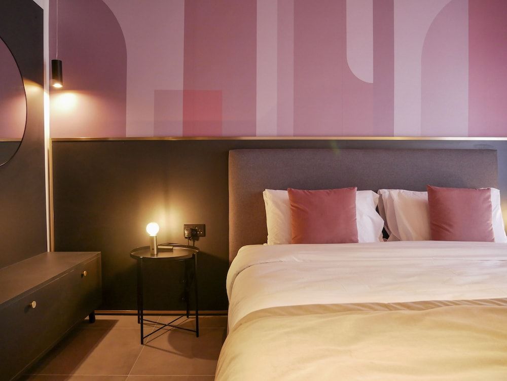 Eleven by Warren Collection Luxury Studio 2