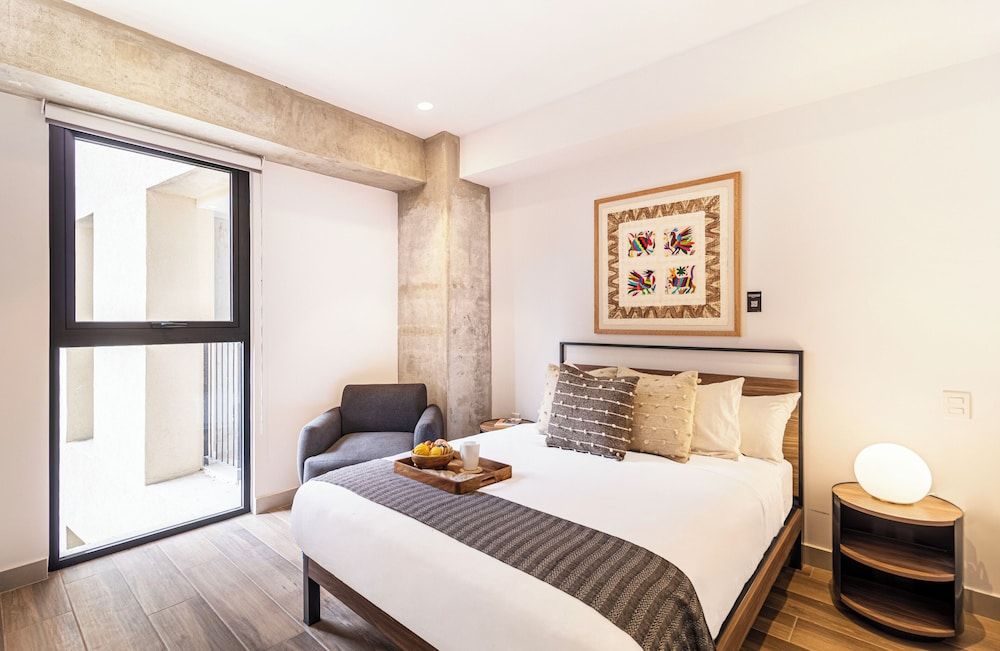 Superior One Bedroom Apartment