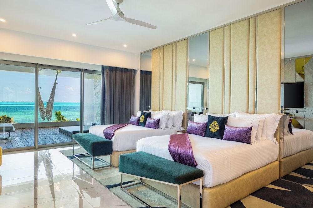 Ultra Two Bedroom Corner Suite Ocean Front