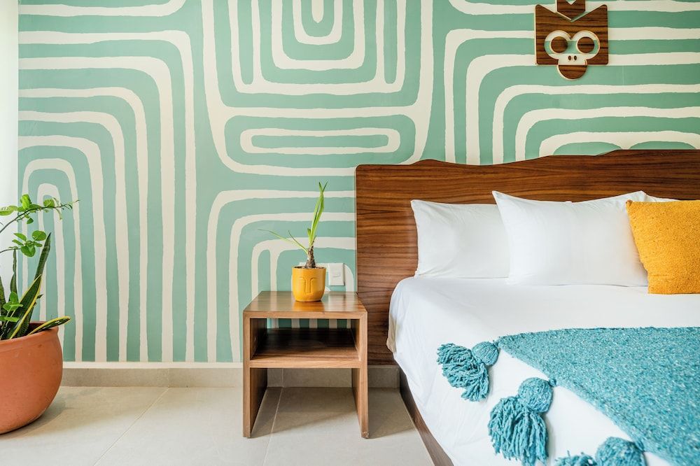 Mayan Monkey Isla Mujeres | Social Hotel Private Room Beach Side Balcony 2