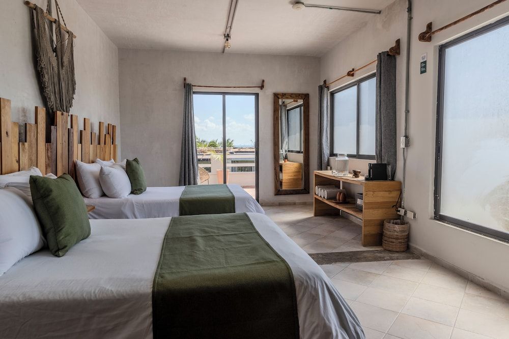 Mayan Monkey Isla Mujeres | Social Hotel Comfort Quadruple Room 3