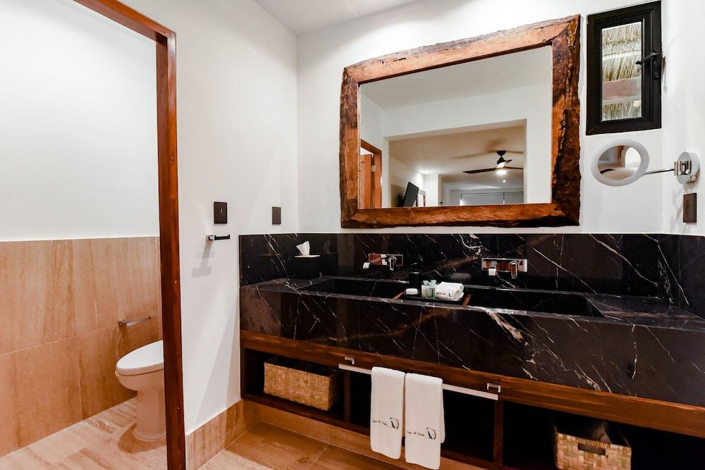 Casa del Jaguar Beach Hotel Master Suite 6