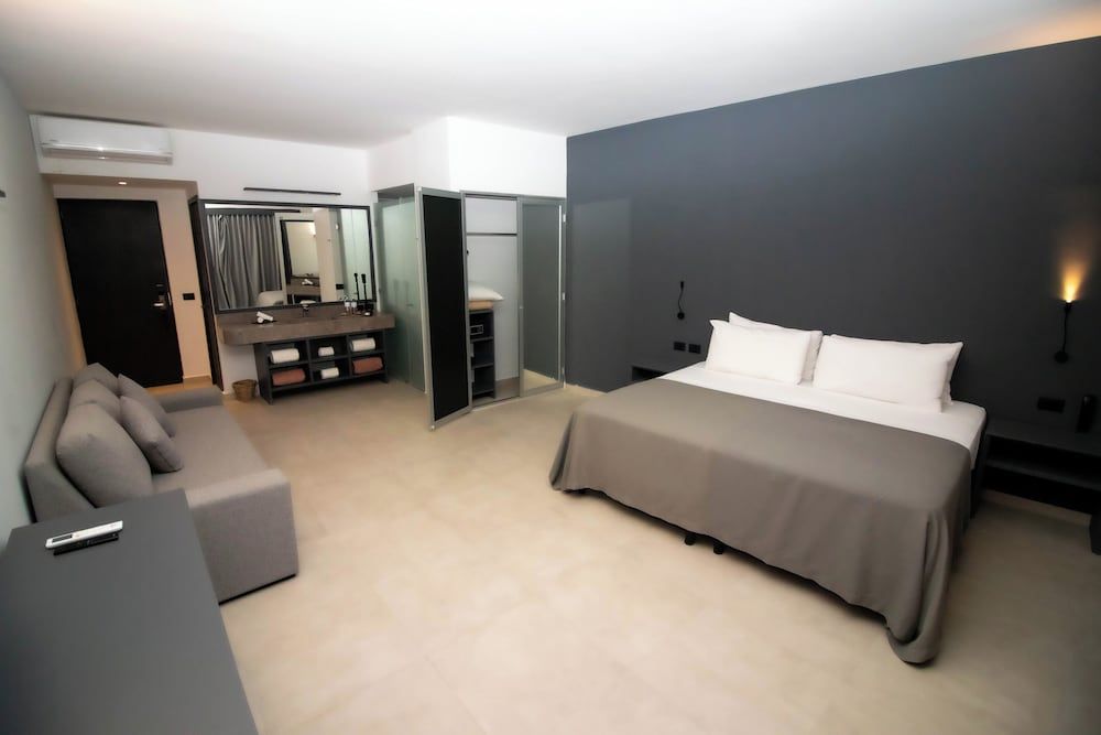 My Blue Hotel OCEAN FRONT 2