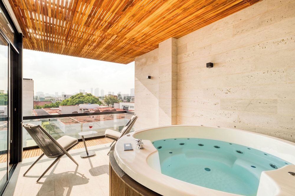 Private Spa Tub