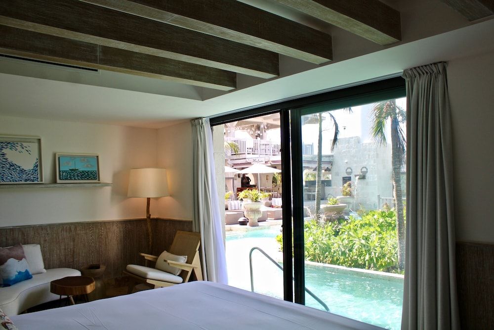 Naay Boutique Hotel The Island Swim out Suite 6