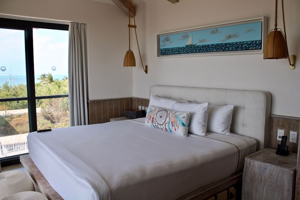 ROYAL Oceanview "Barefoot" Suite