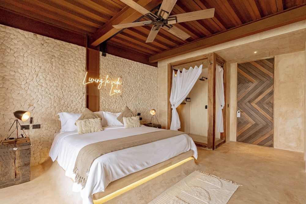 Junior Room, Bathtub, Sea View