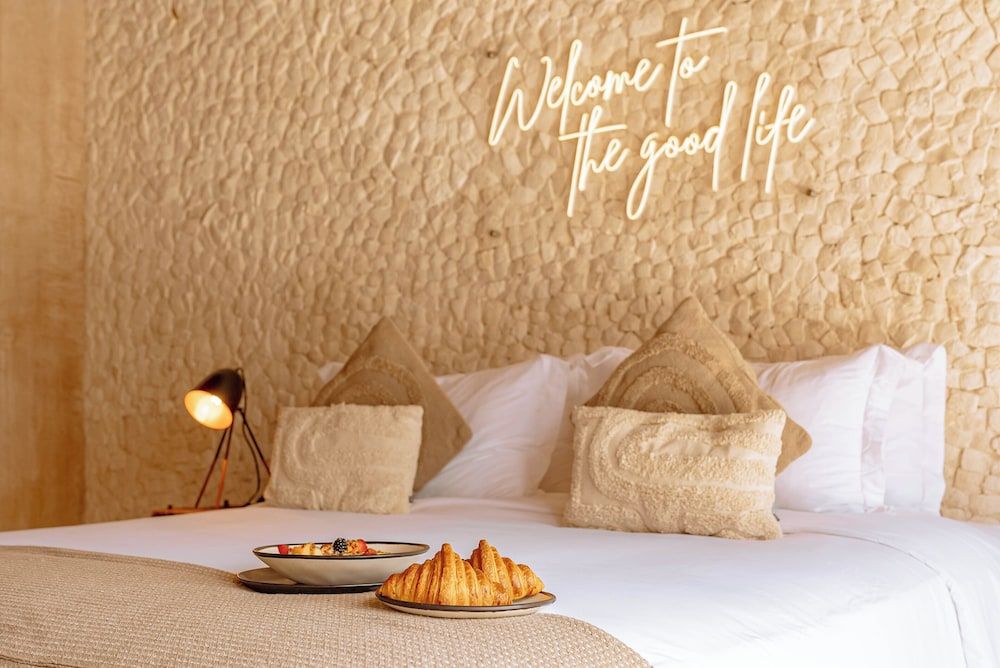 Comfort Room, 1 King Bed, Terrace, Pool View