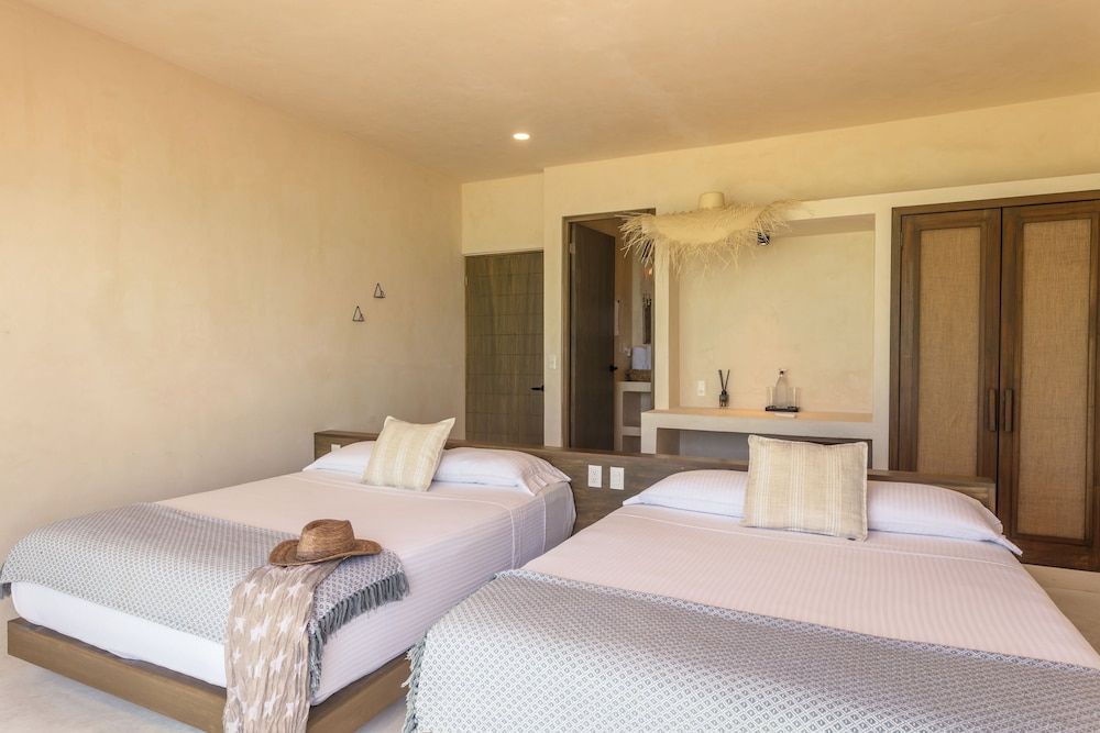 Standard Quadruple Room, Terrace, Sea View