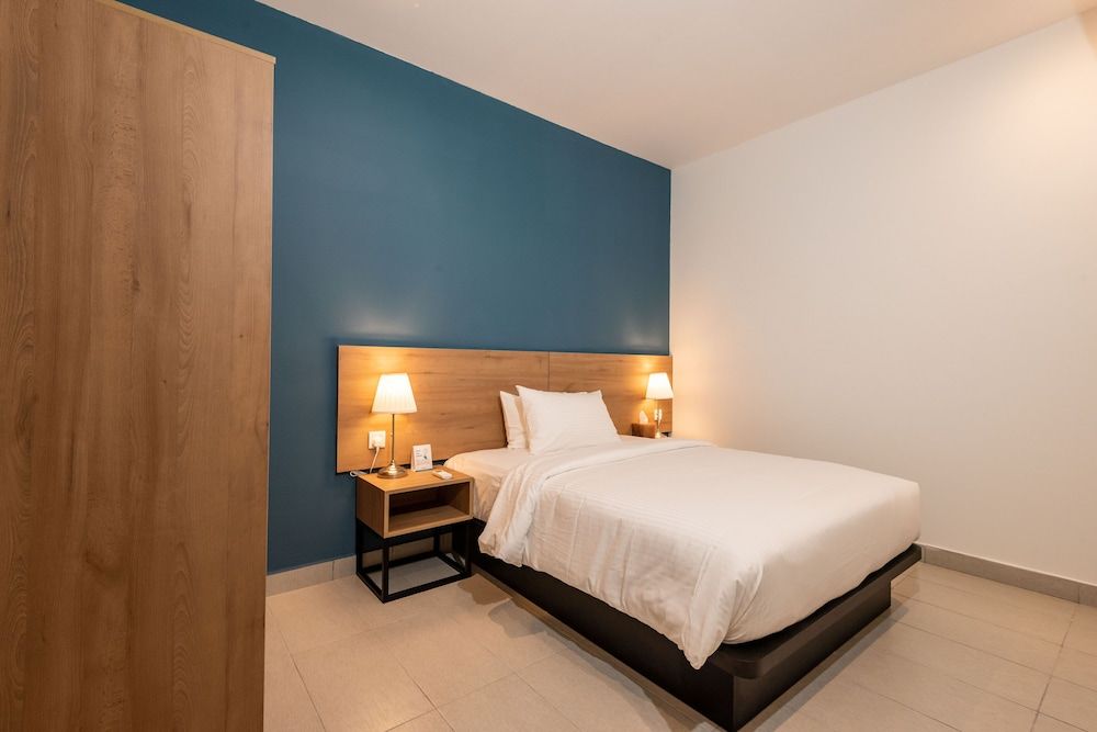 The Signature Serviced Suites Puchong Executive Apartment 3