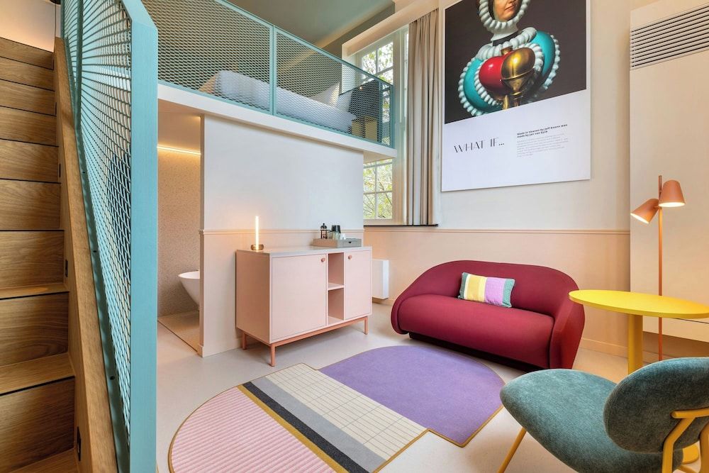 The Rebyl, Nijmegen, a Tribute Portfolio Hotel Family Room, 1 King Bed 11