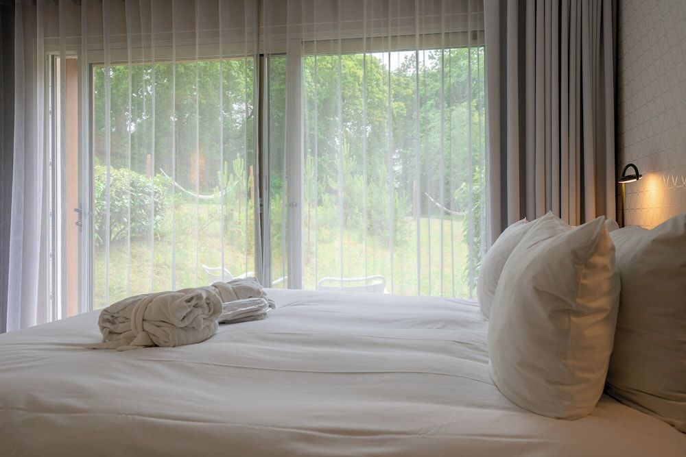 blooming Hotel Bloom and Bubble 4