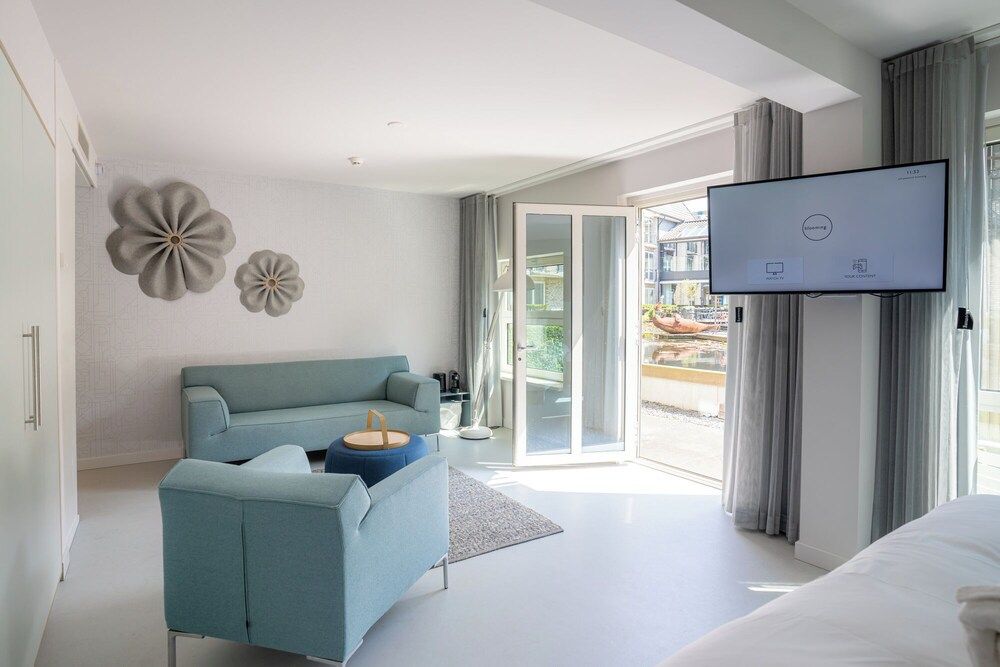 blooming Hotel Waterfront Junior Suite 12