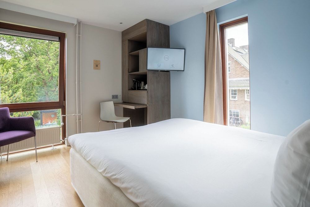 Cozy Double Room