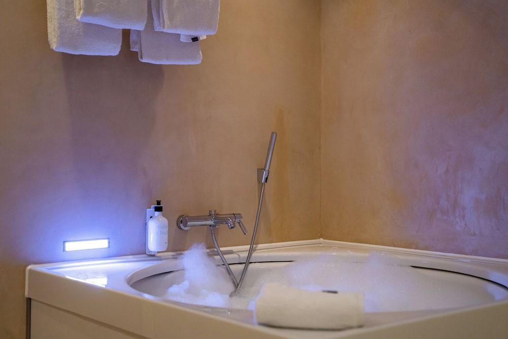 blooming Hotel Waterfront Junior Suite 10