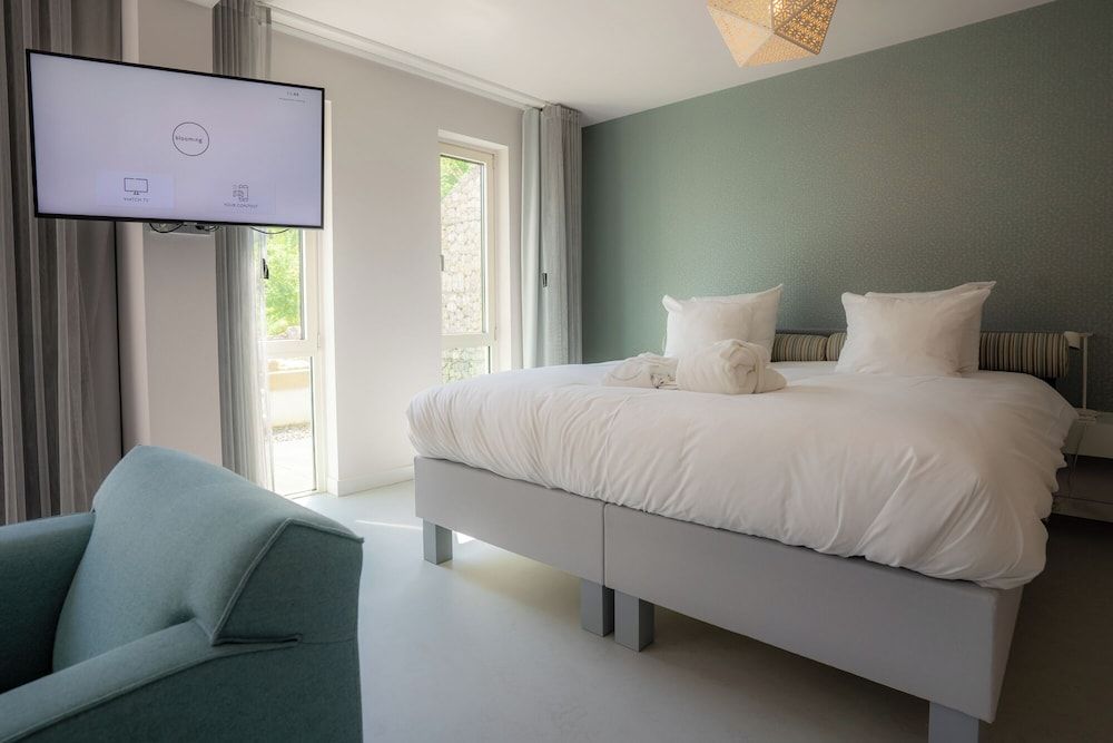 blooming Hotel Waterfront Junior Suite 3