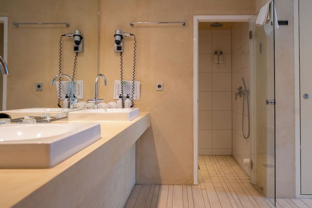 blooming Hotel Waterfront Junior Suite 9