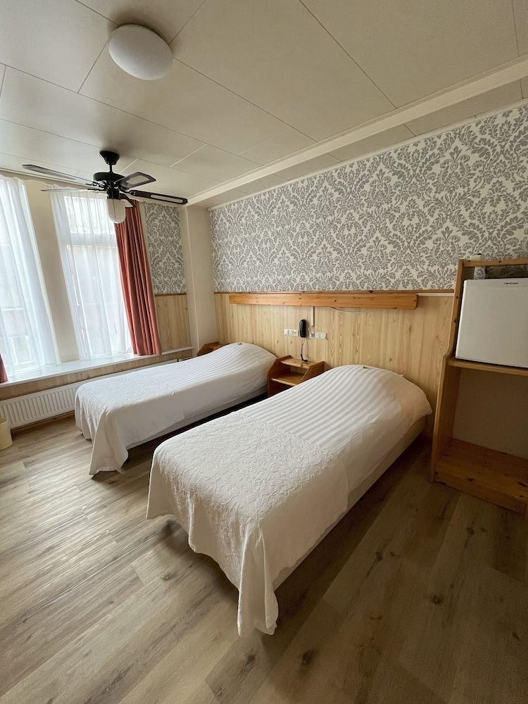 Hotel Breitner Economy Double or Twin Room, 2 Twin Beds 3