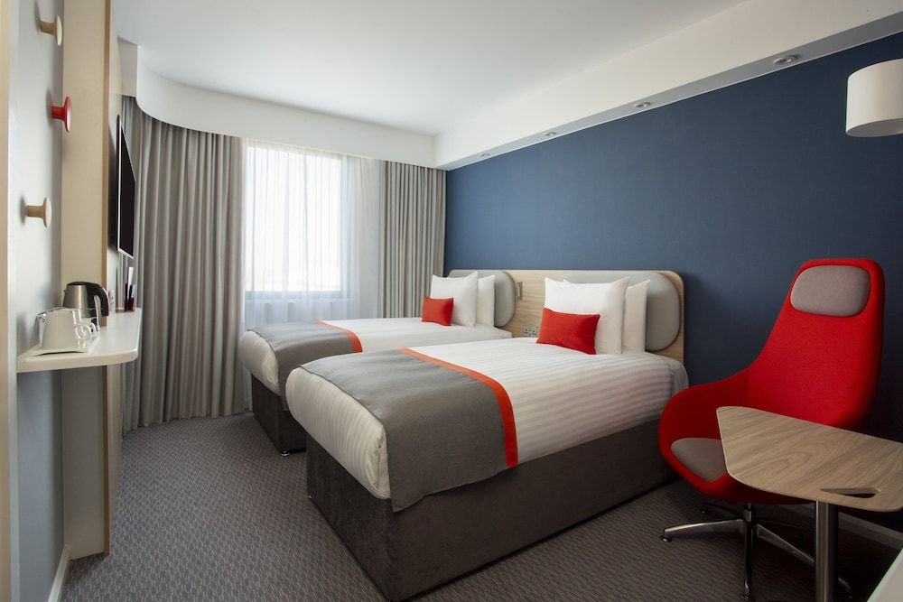 Holiday Inn Express and Suites Deventer by IHG Standard Room, 1 Queen Bed, Accessible
