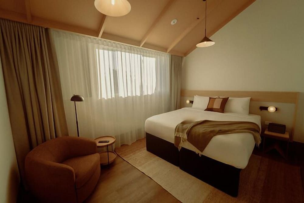Premium King Suite