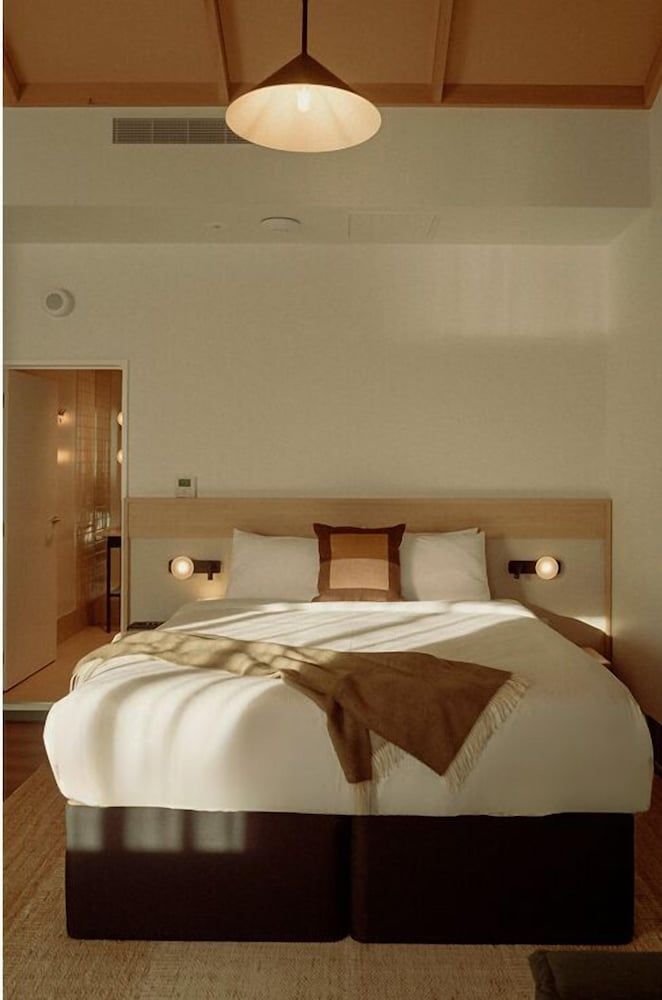 Premium King Suite