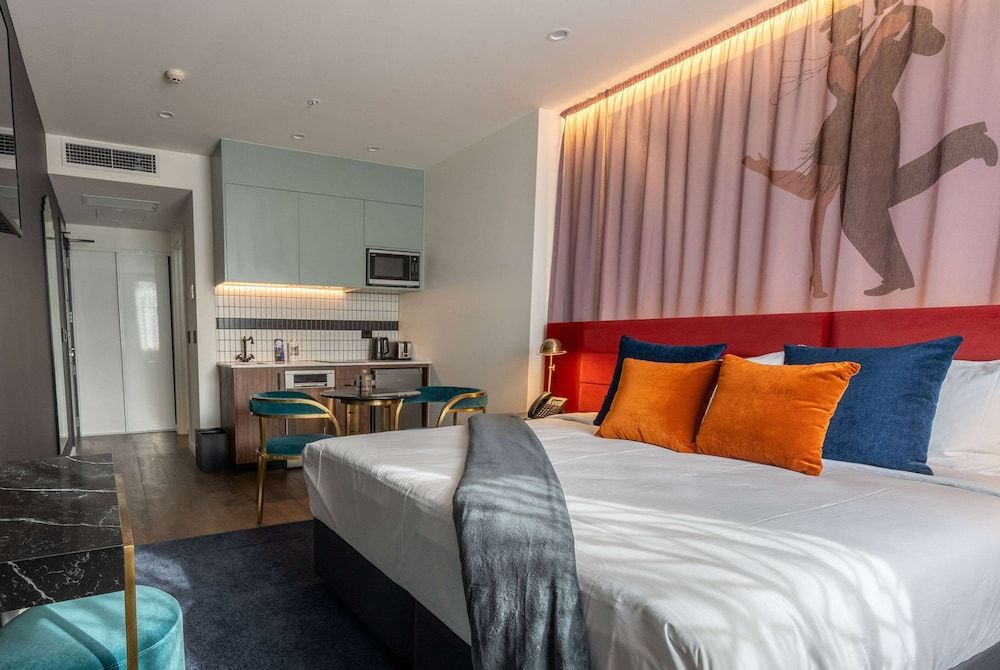 Studio, 1 King Bed