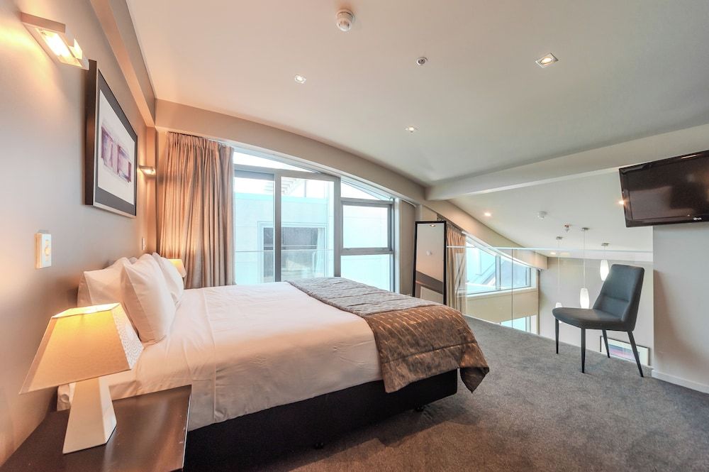 70 Tory Apartment Hotel Three Bedroom Penthouse Apartment 2