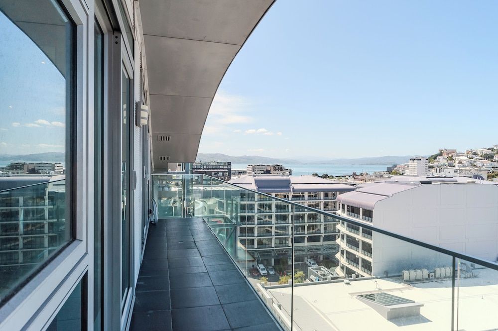 70 Tory Apartment Hotel Three Bedroom Penthouse Apartment 8