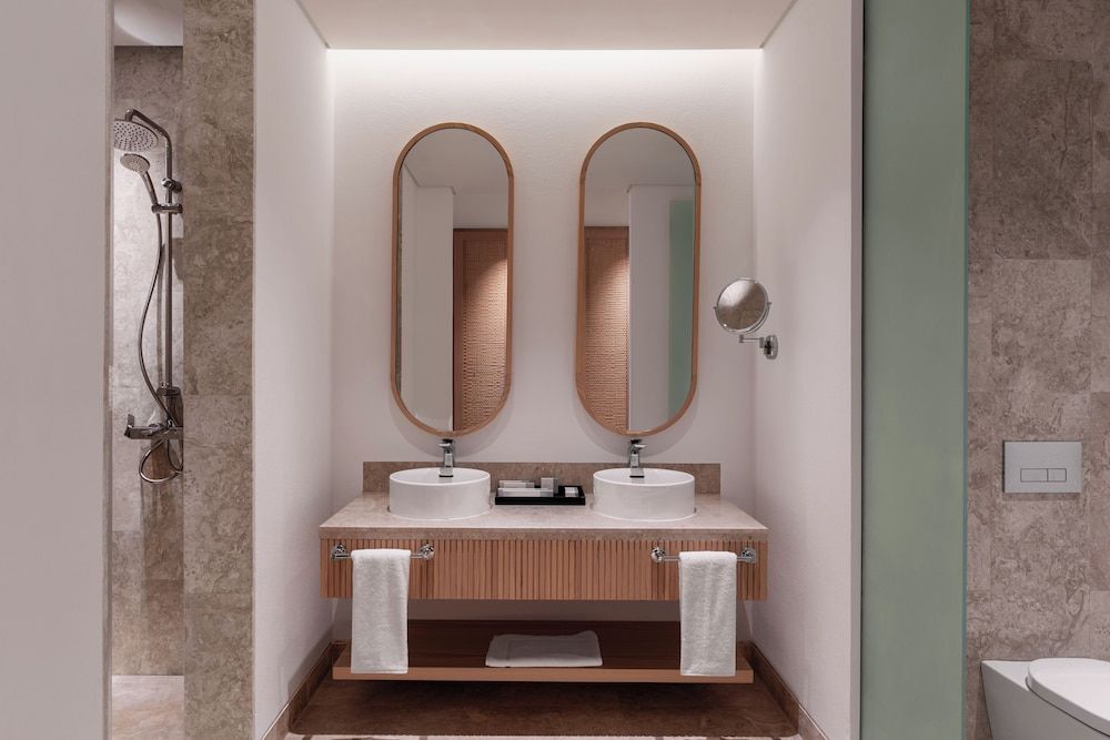 The Club by Fanar Club Executive Room With Aqua Park Entrance 5