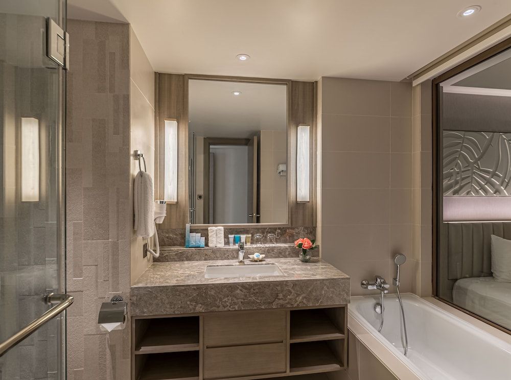 Henann Park Resort Premier Room 4