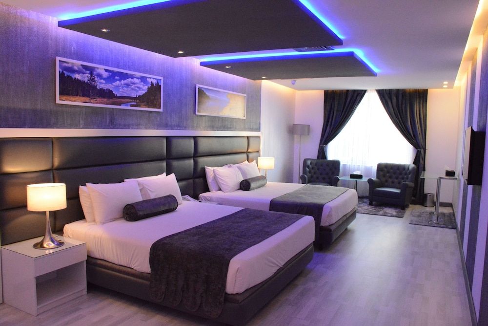 Islamabad Hotel Deluxe Suite 5