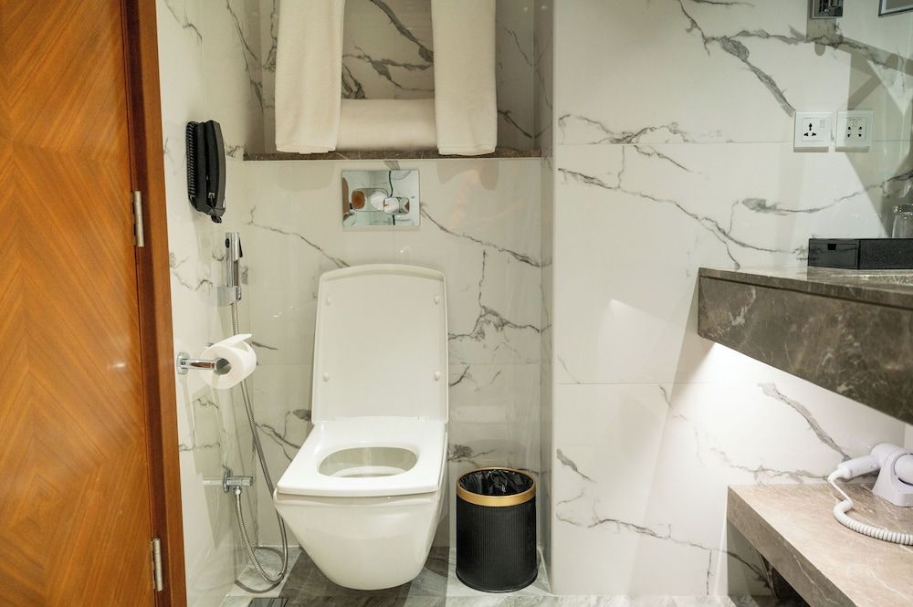 Movenpick Centaurus Islamabad Classic Room, 1 King Bed 5