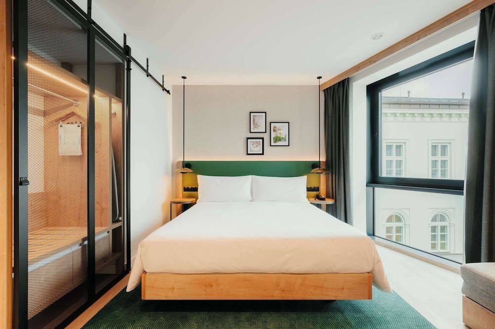 Hilton Garden Inn Radom Room, 1 King Bed with Sofa bed 4