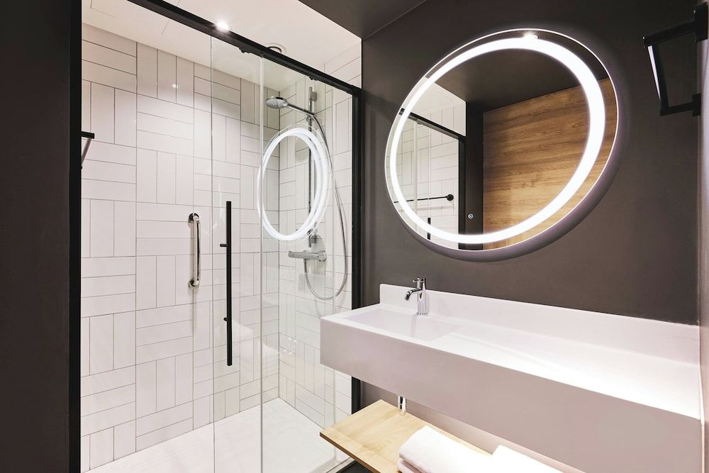 Moxy Warsaw City Room, 2 Twin Beds 4