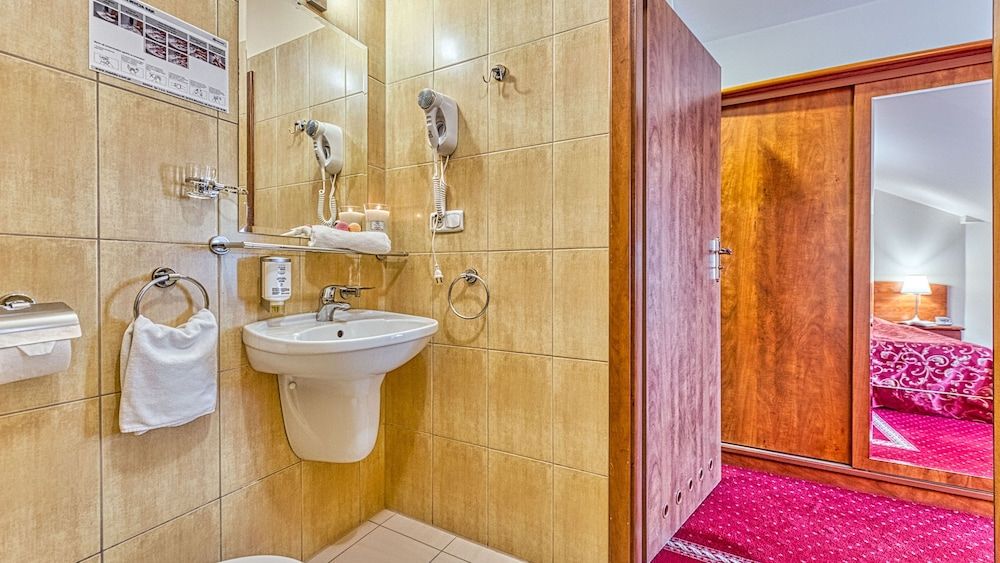 Economy Single Room