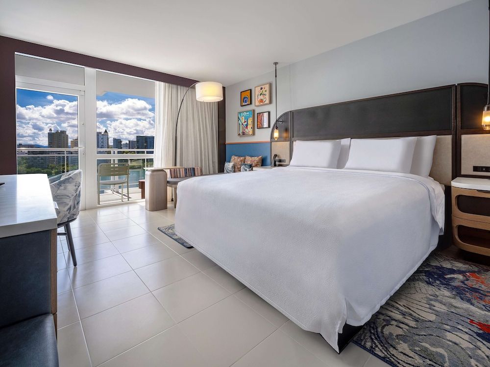 Room, 1 King Bed, Balcony (Water View)