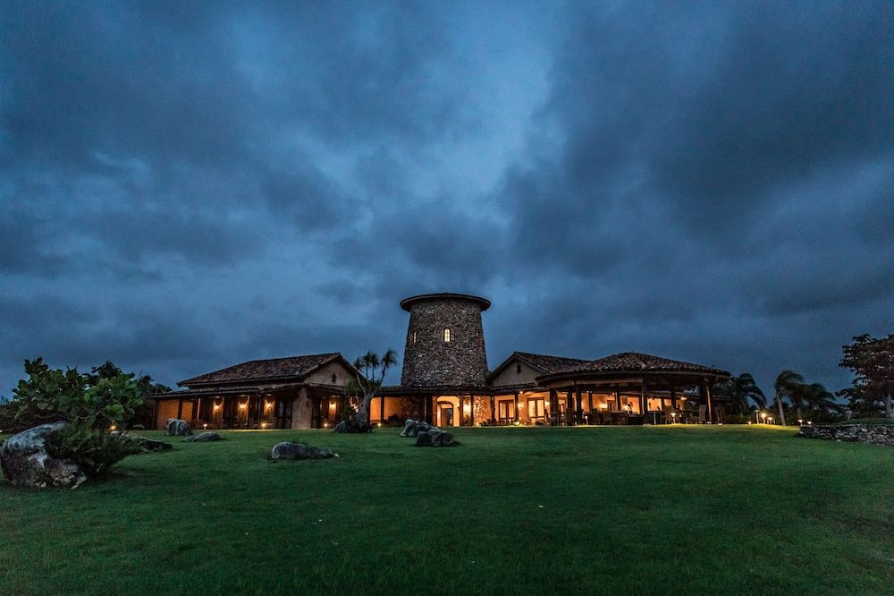Royal Isabela