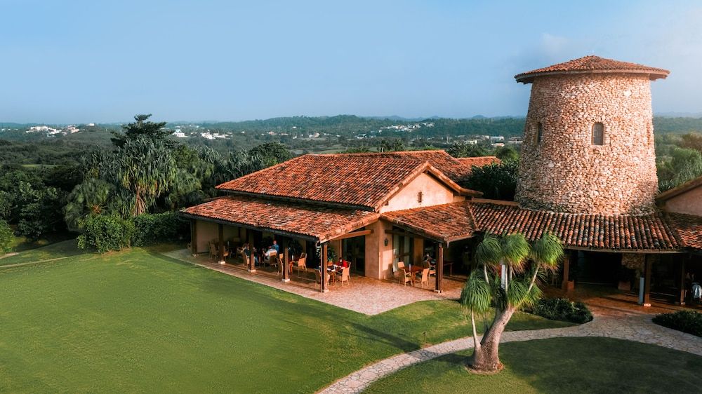 Royal Isabela