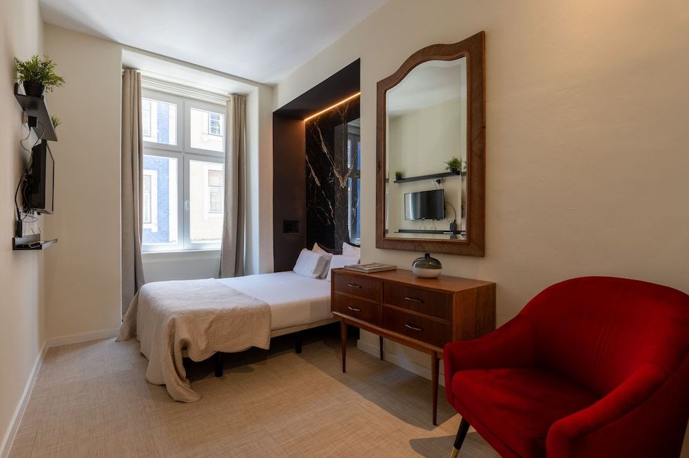 Lisbon Studios Deluxe Studio Suite, Jetted Tub 10