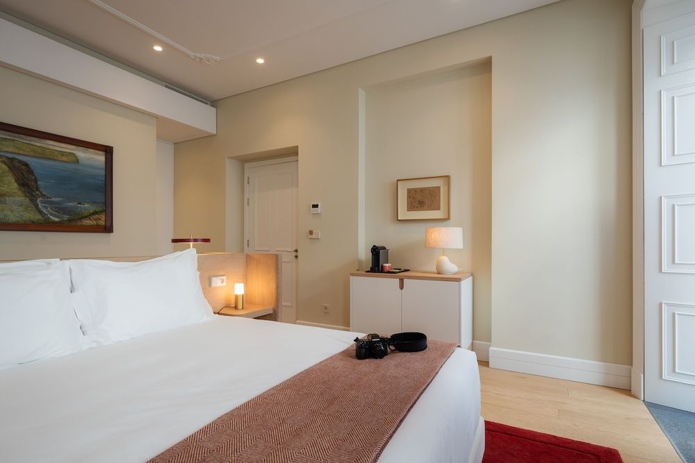 NINE DOTS Azorean Art Boutique Hotel