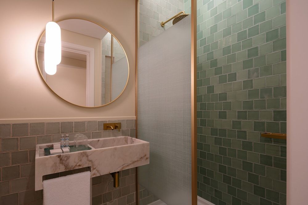 NINE DOTS Azorean Art Boutique Hotel Standard Room 4