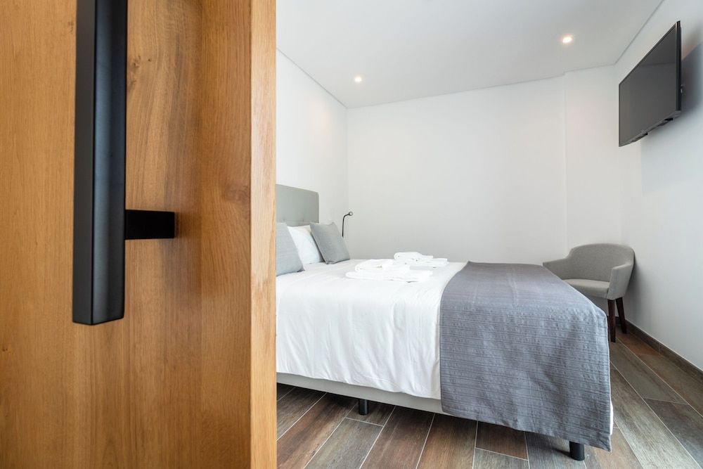 Roots Hotel Superior Studio, Terrace, City View (Rooftop) 2