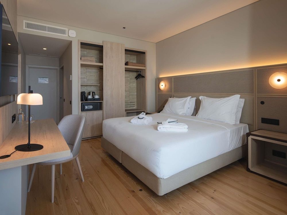 Privilege, Double Room