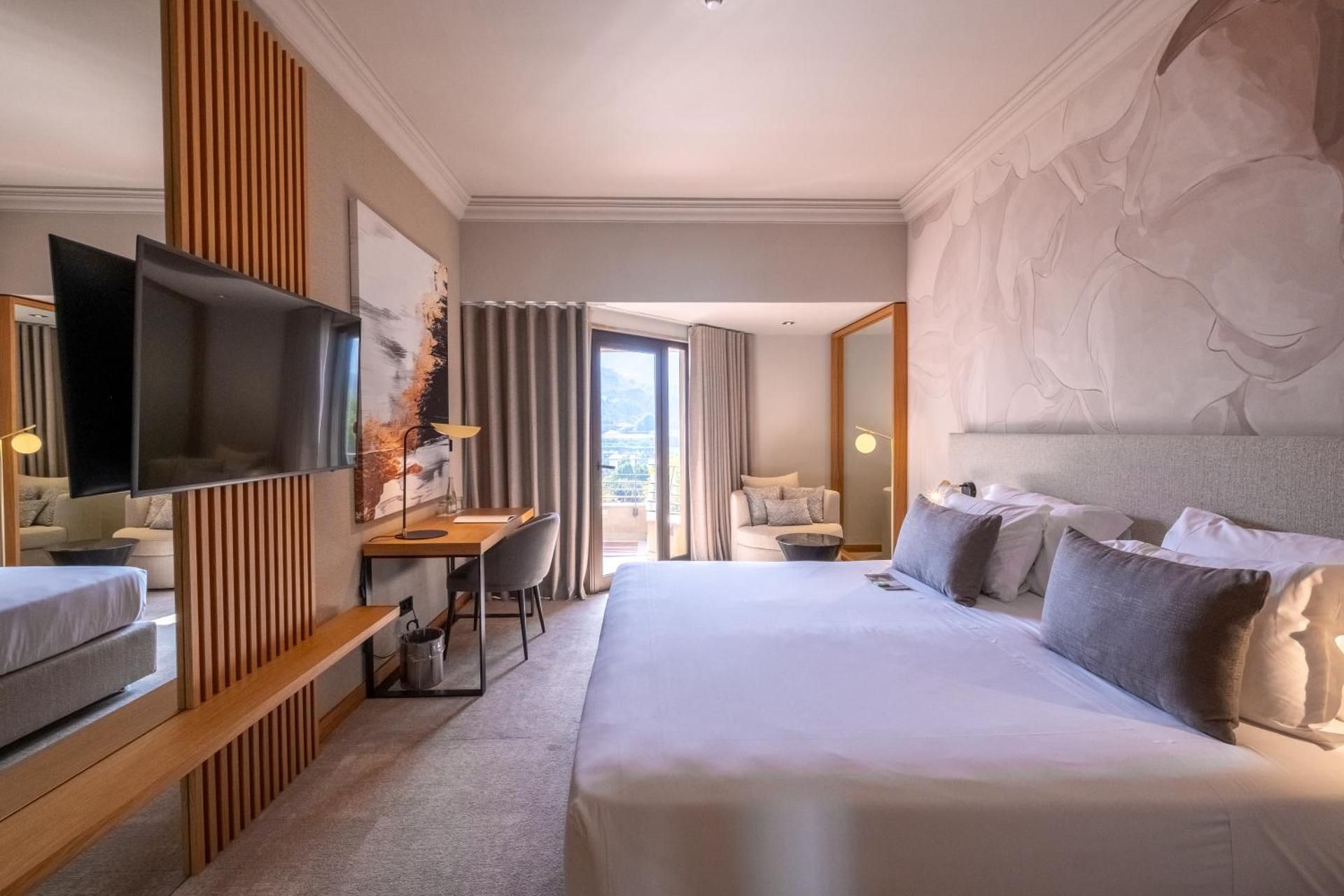 Superior Double Room with Mountain View